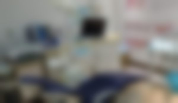 深圳储成华口腔诊所医生团队